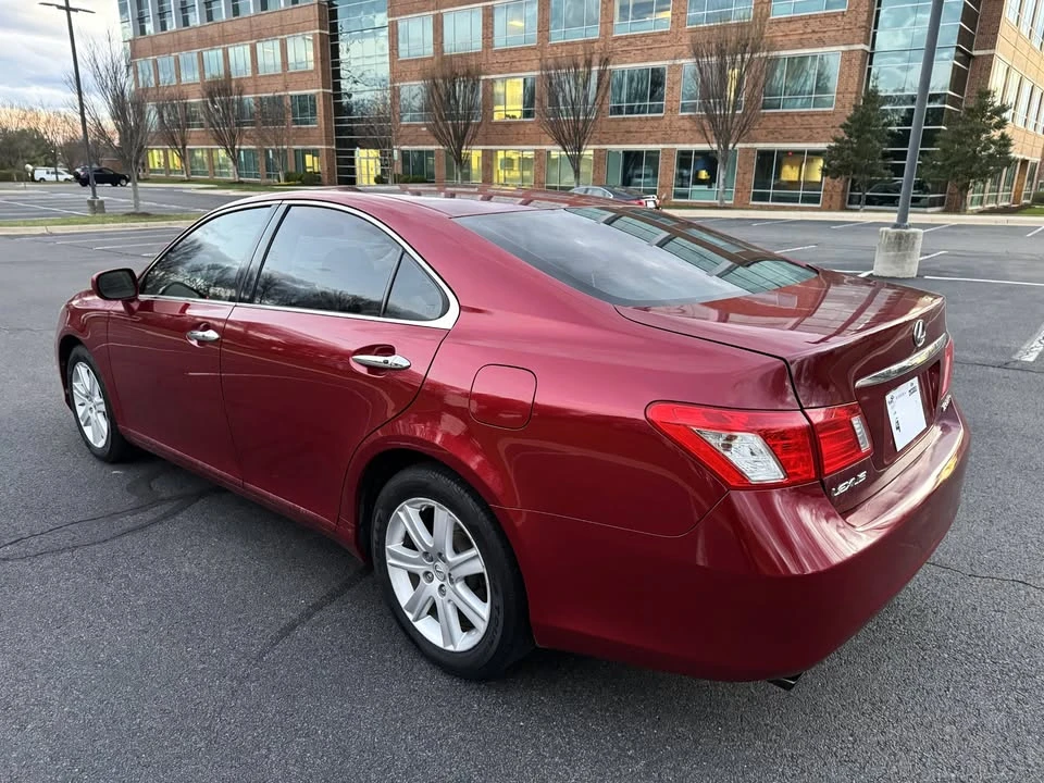 2009 Lexus ES 5th Gen - Image 2 of 14