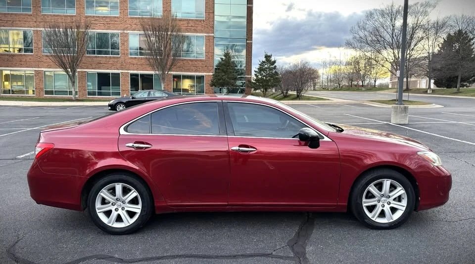 2009 Lexus ES 5th Gen - Image 4 of 14