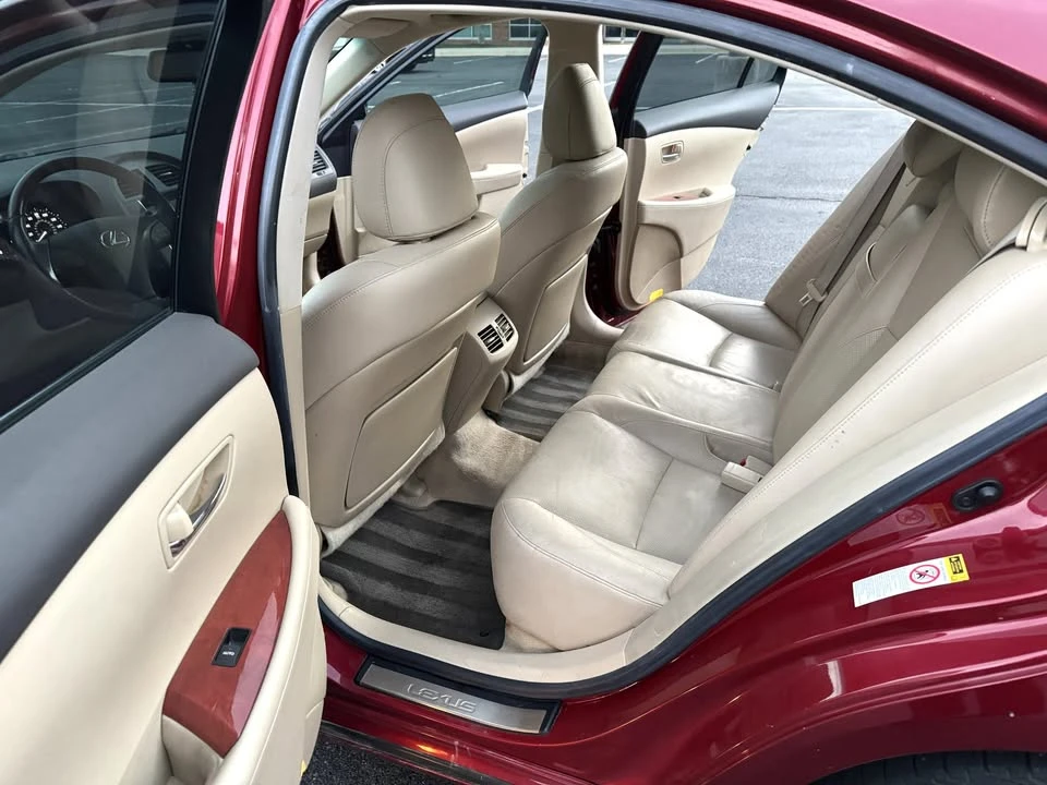 2009 Lexus ES 5th Gen - Image 12 of 14