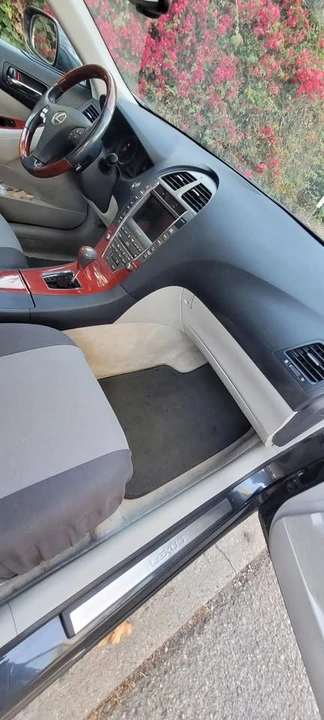 2009 Lexus ES 5th Gen - Image 16 of 20