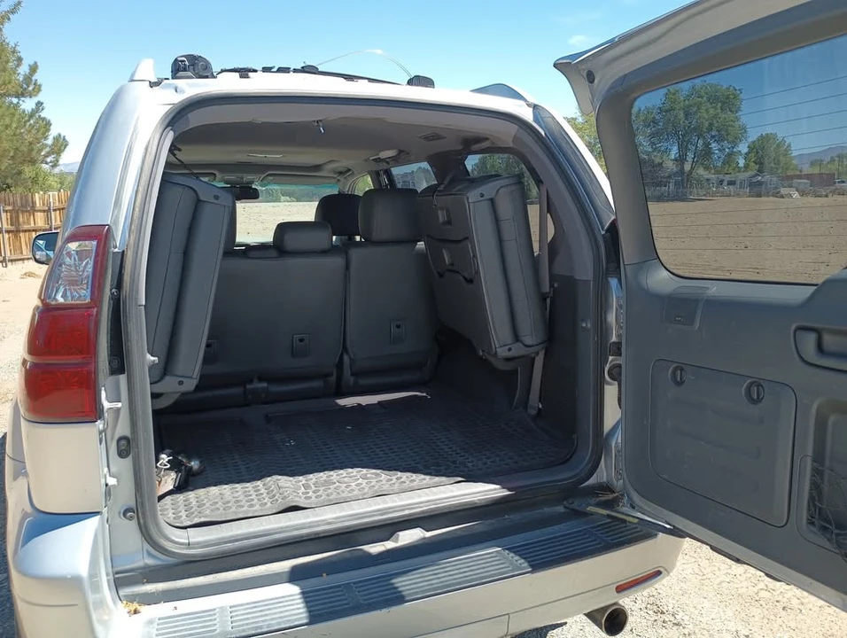 2009 Lexus GX 1st Gen - Image 4 of 5