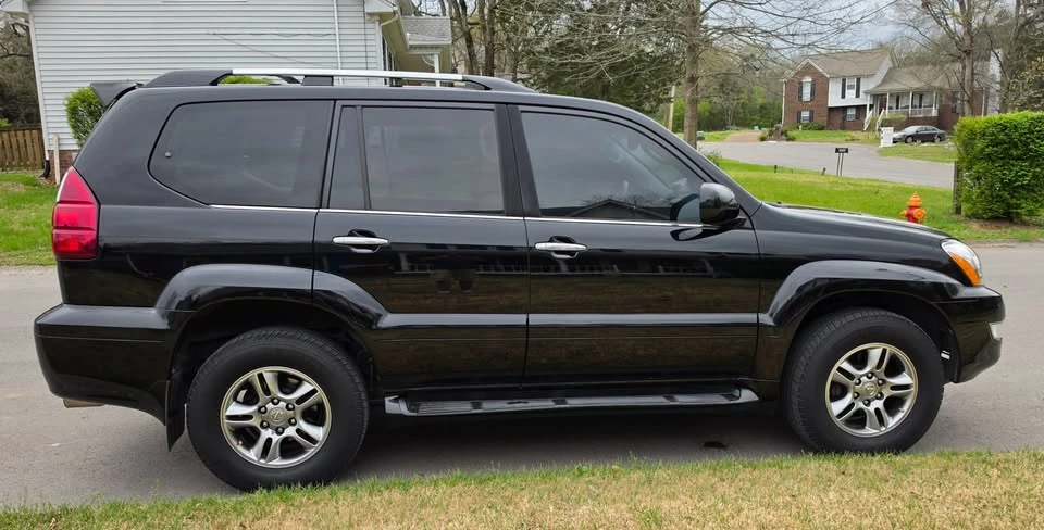 2009 Lexus GX 1st Gen - Image 11 of 16