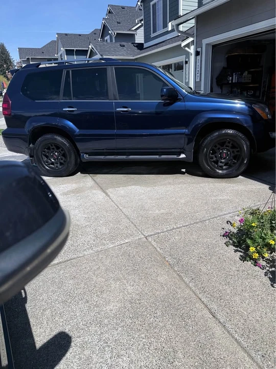 2009 Lexus GX 1st Gen - Image 2 of 3