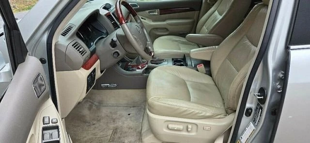 2009 Lexus GX 1st Gen - Image 7 of 17