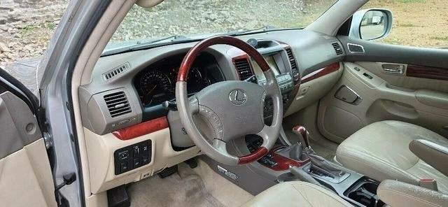 2009 Lexus GX 1st Gen - Image 6 of 17
