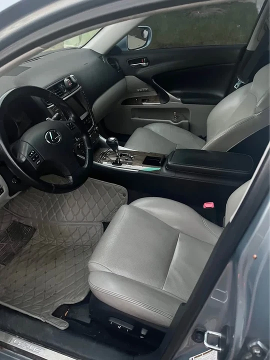 2009 Lexus IS 2nd Gen - Image 5 of 8