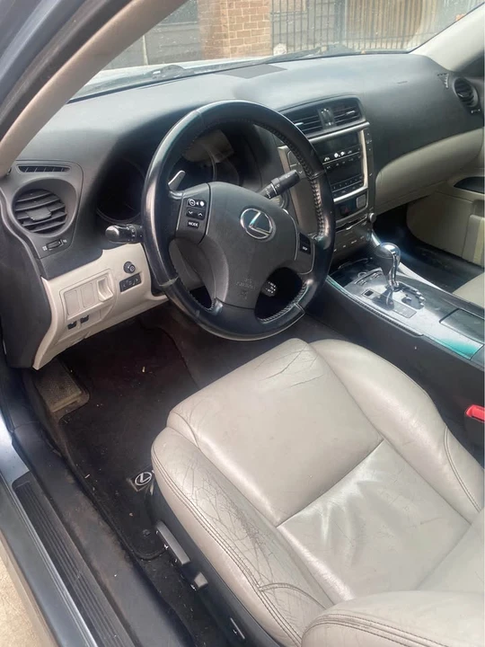 2009 Lexus IS 2nd Gen - Image 4 of 4