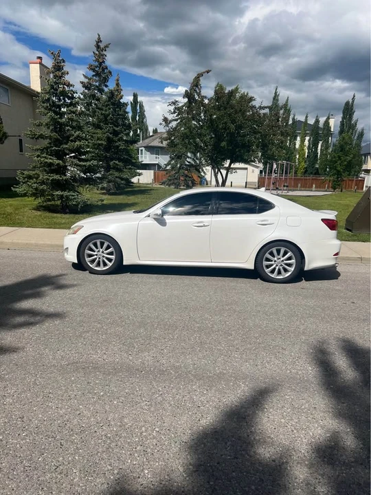 2009 Lexus IS 2nd Gen - Image 5 of 10