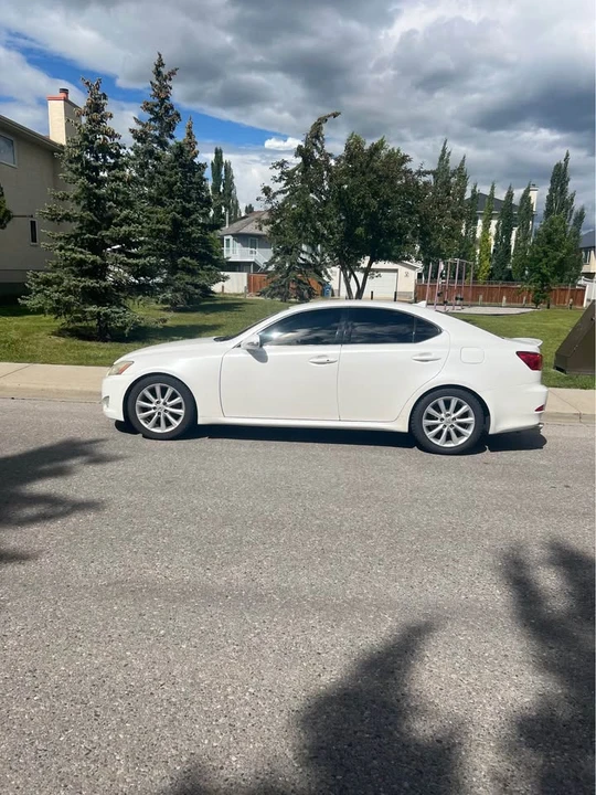 2009 Lexus IS 2nd Gen - Image 3 of 10