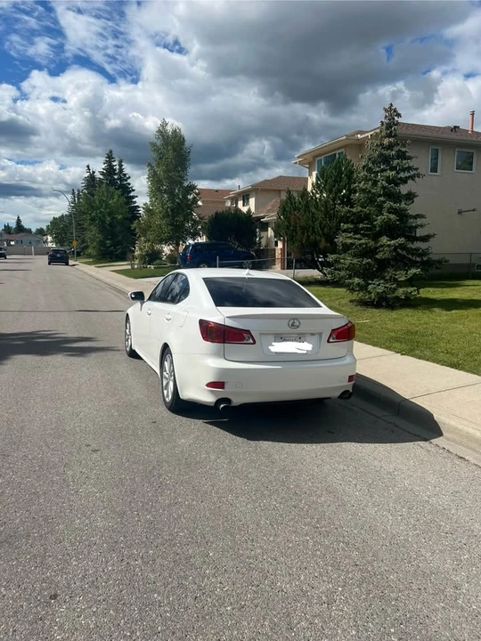 2009 Lexus IS 2nd Gen - Image 4 of 10