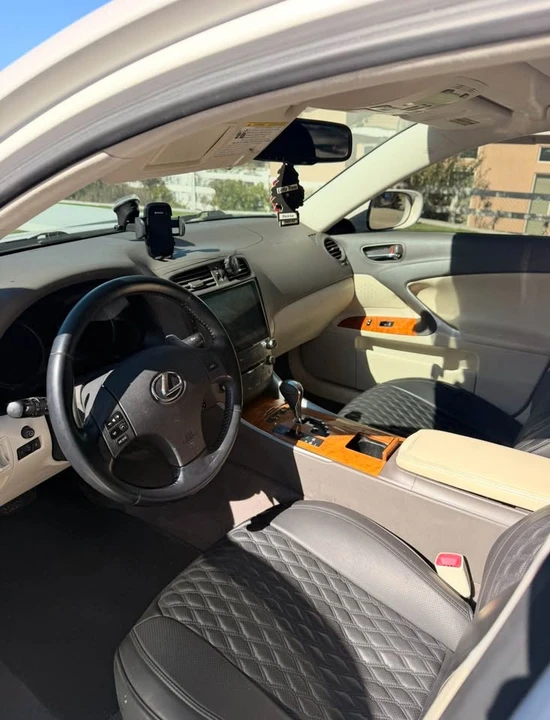 2009 Lexus IS 2nd Gen - Image 4 of 5