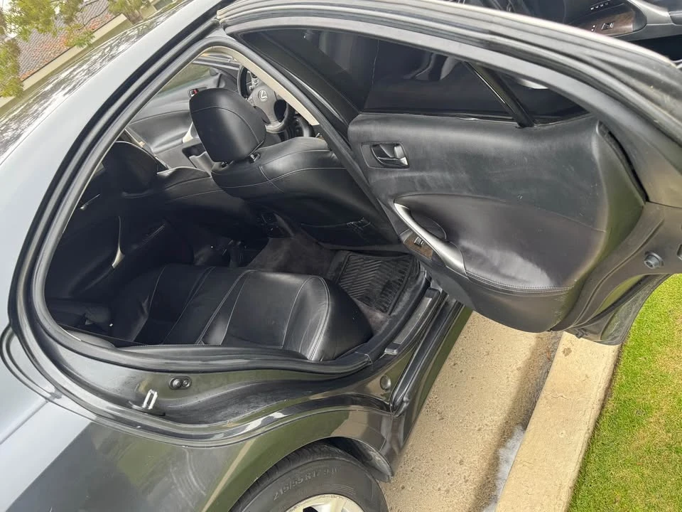 2009 Lexus IS 2nd Gen - Image 5 of 11