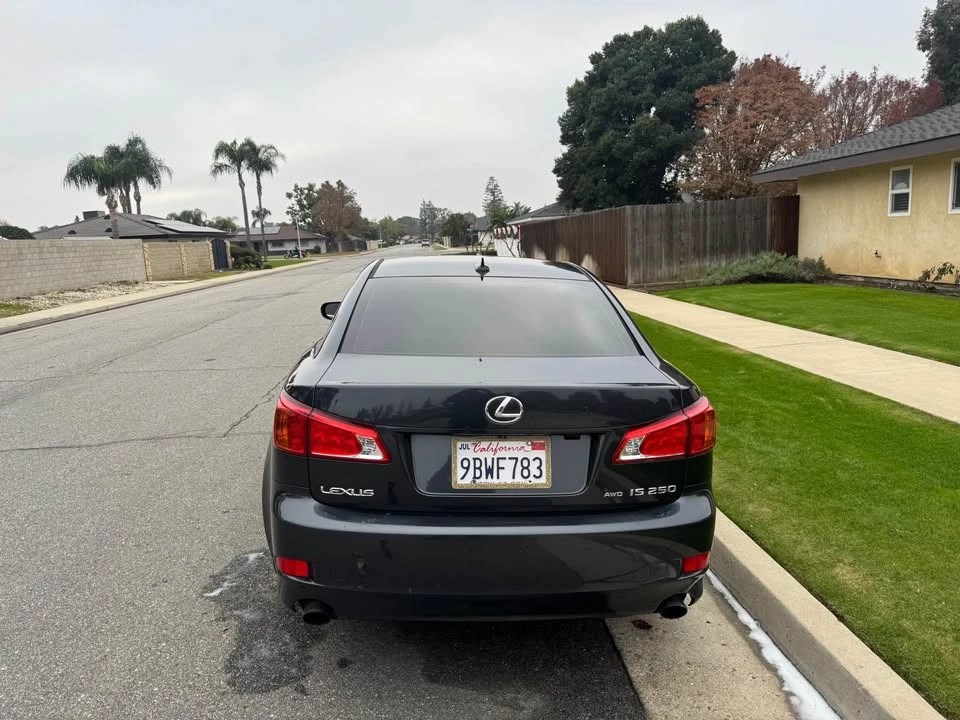 2009 Lexus IS 2nd Gen - Image 9 of 11