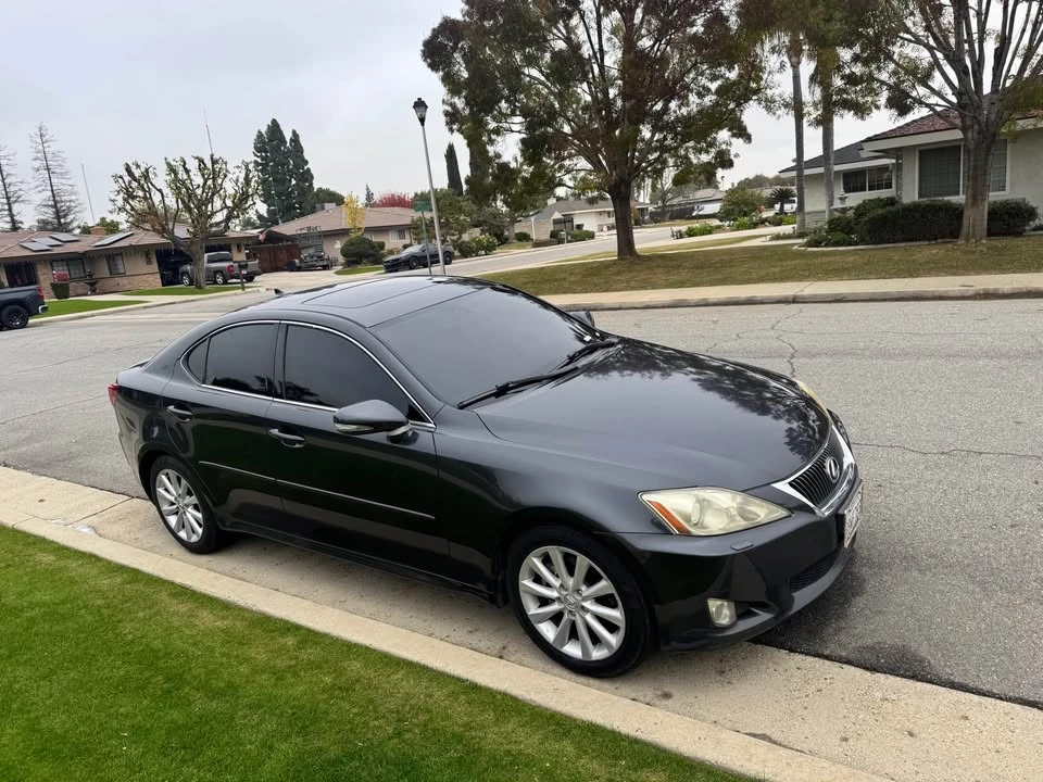 2009 Lexus IS 2nd Gen - Image 8 of 11