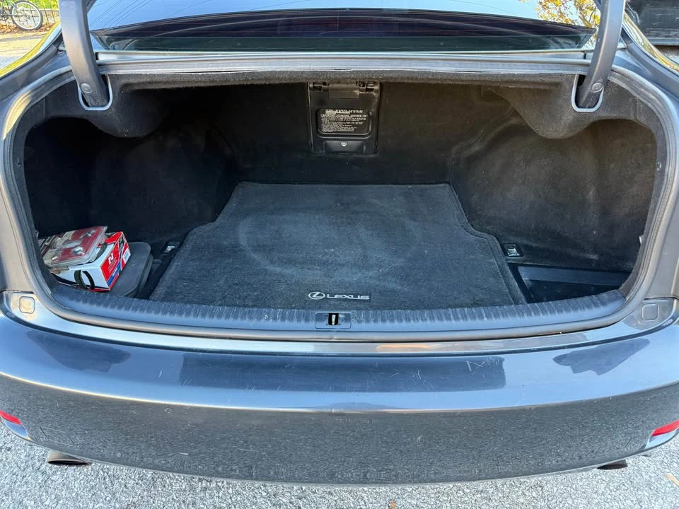 2009 Lexus IS 2nd Gen - Image 10 of 16