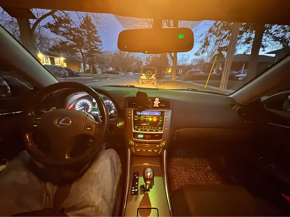 2009 Lexus IS 2nd Gen - Image 4 of 8
