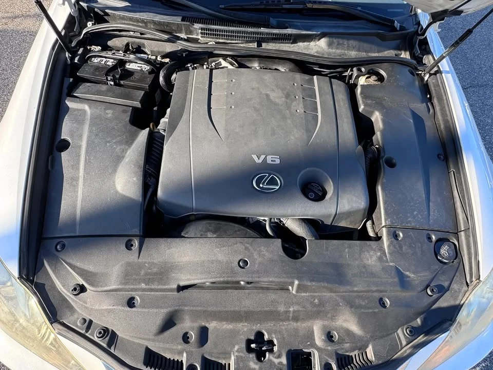 2009 Lexus IS 2nd Gen - Image 16 of 20