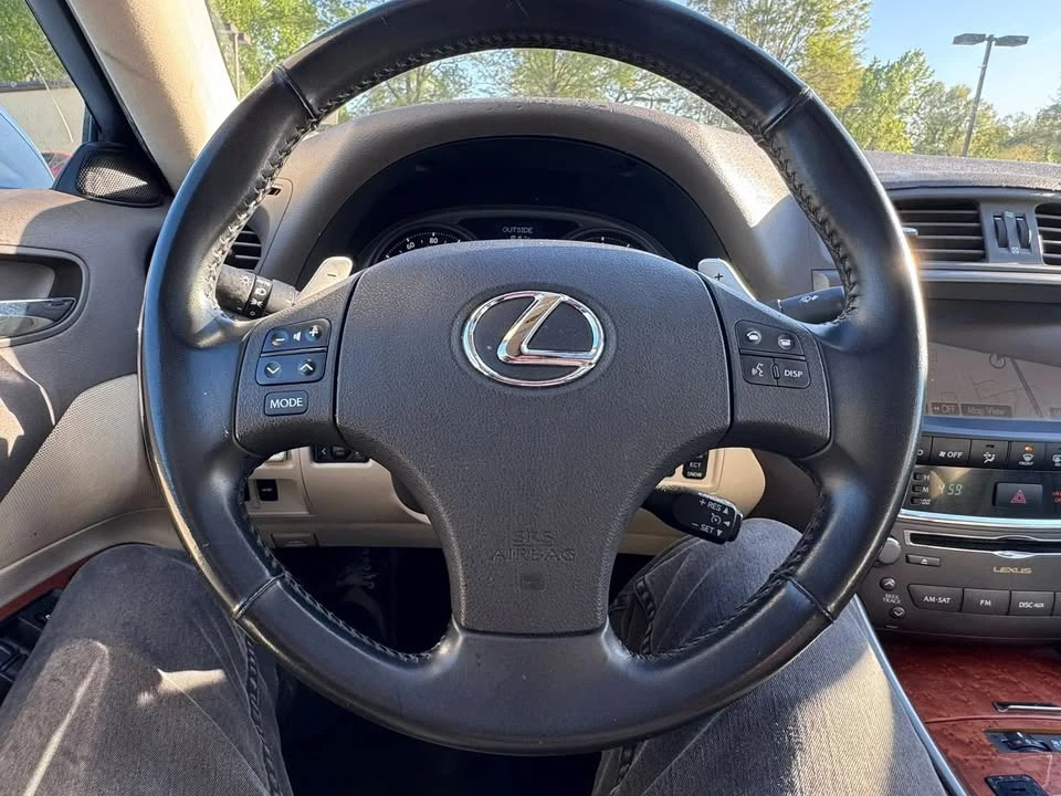 2009 Lexus IS 2nd Gen - Image 18 of 20