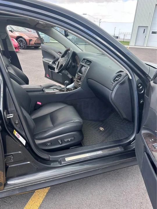 2009 Lexus IS 2nd Gen - Image 11 of 14