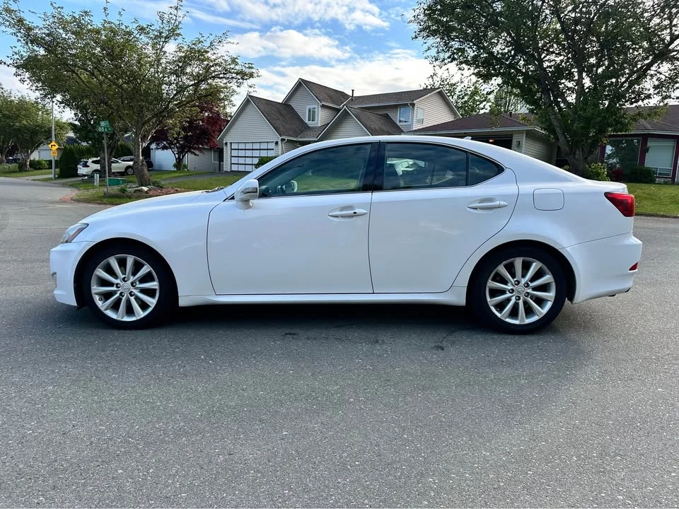 2009 Lexus IS 2nd Gen - Image 5 of 17
