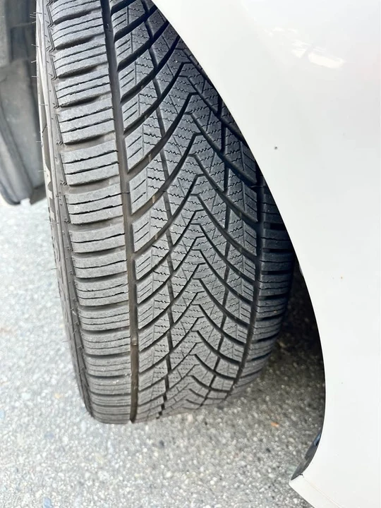 2009 Lexus IS 2nd Gen - Image 10 of 17