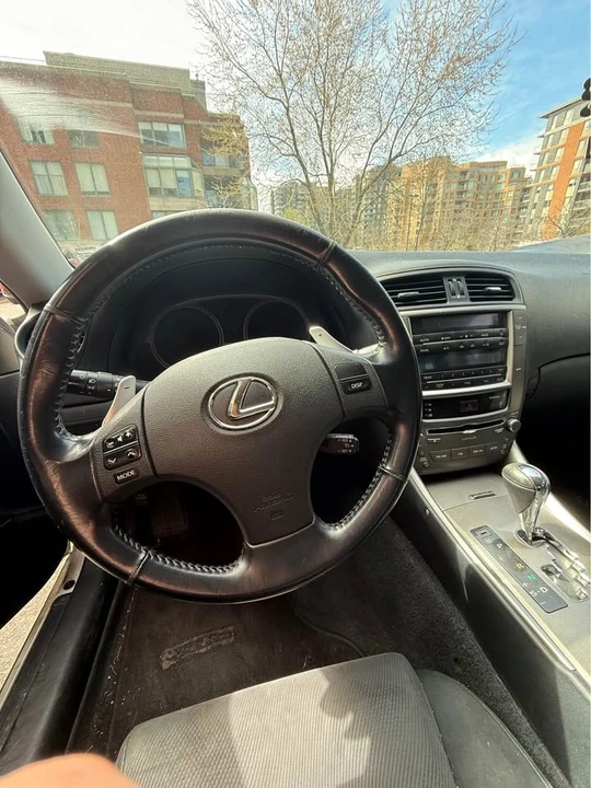 2009 Lexus IS 2nd Gen - Image 16 of 20