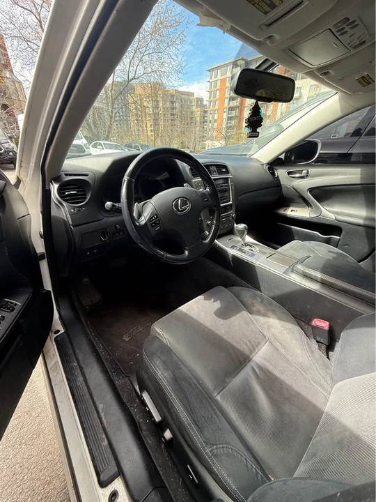 2009 Lexus IS 2nd Gen - Image 15 of 20