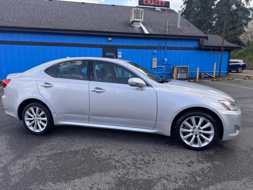 2009 Lexus IS 2nd Gen - Image 3 of 17