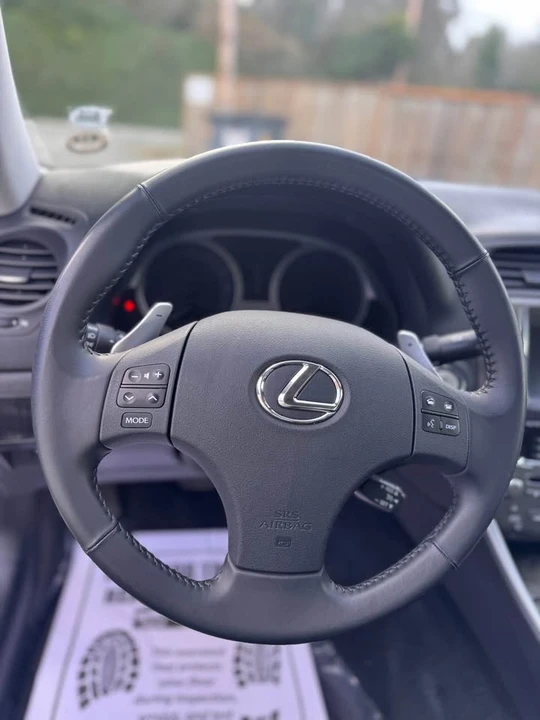 2009 Lexus IS 2nd Gen - Image 13 of 17