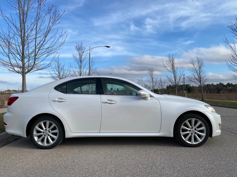 2009 Lexus IS 2nd Gen - Image 5 of 15