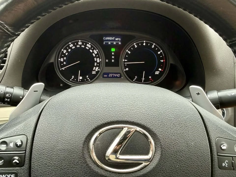2009 Lexus IS 2nd Gen - Image 15 of 20
