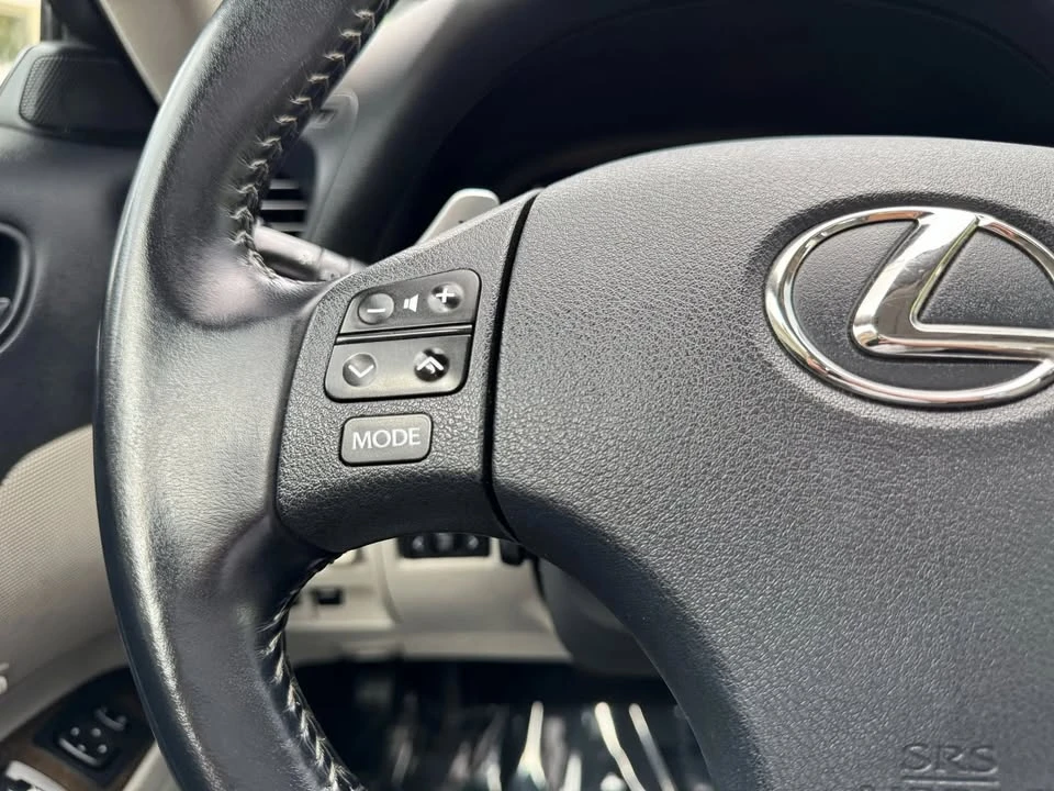 2009 Lexus IS 2nd Gen - Image 18 of 20