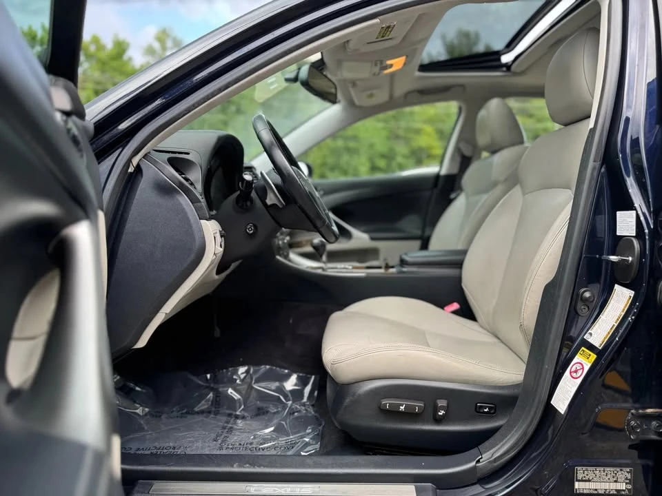 2009 Lexus IS 2nd Gen - Image 8 of 20