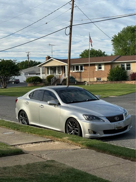 2009 Lexus IS 2nd Gen - Image 3 of 3