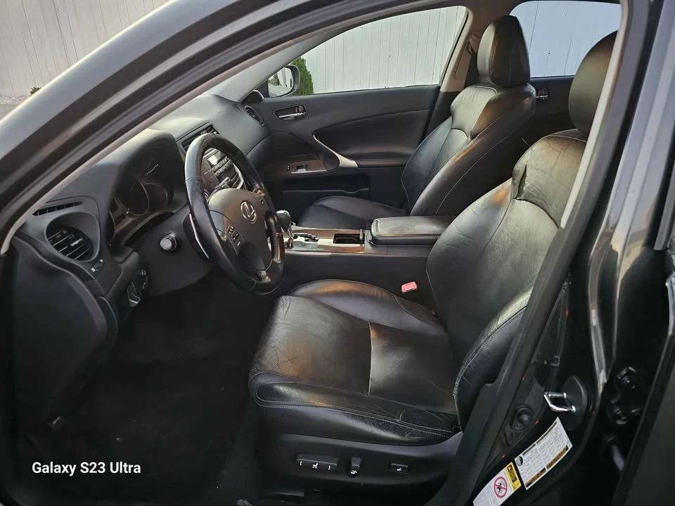 2009 Lexus IS 2nd Gen - Image 10 of 16