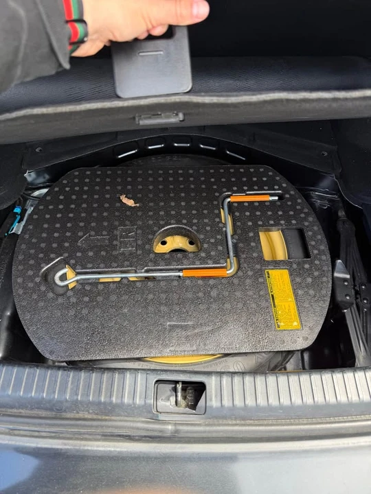 2009 Lexus IS 2nd Gen - Image 7 of 10