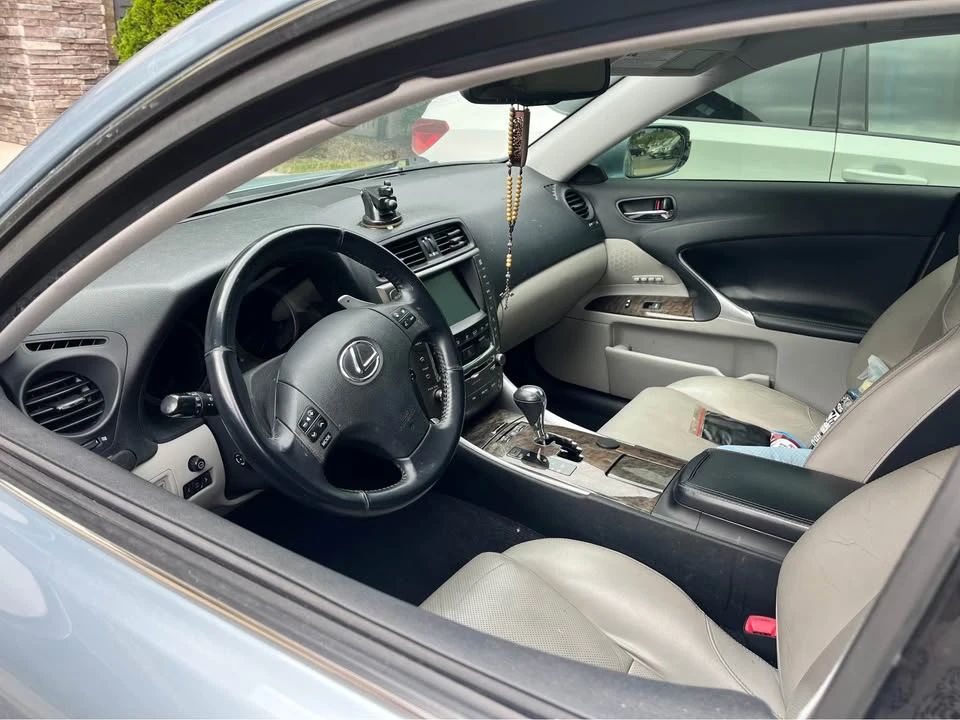 2009 Lexus IS 2nd Gen - Image 5 of 10