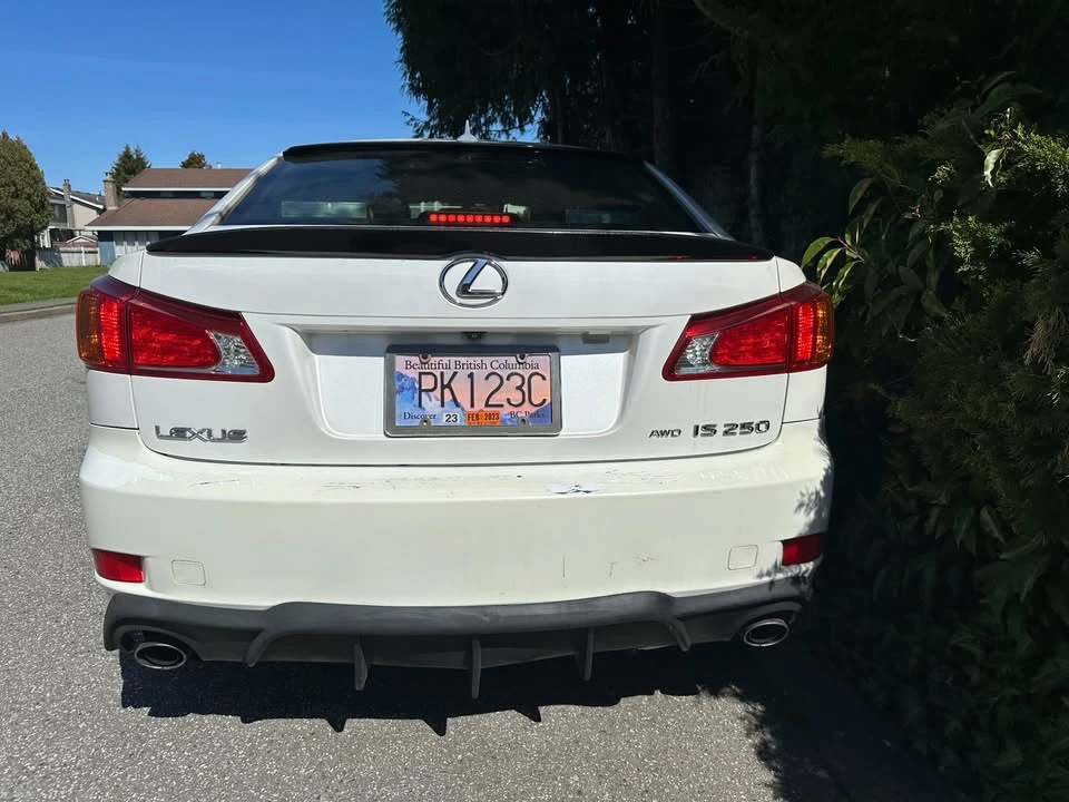 2009 Lexus IS 2nd Gen - Image 2 of 10