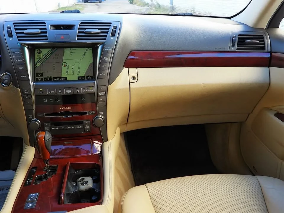 2009 Lexus LS 4th Gen - Image 14 of 20