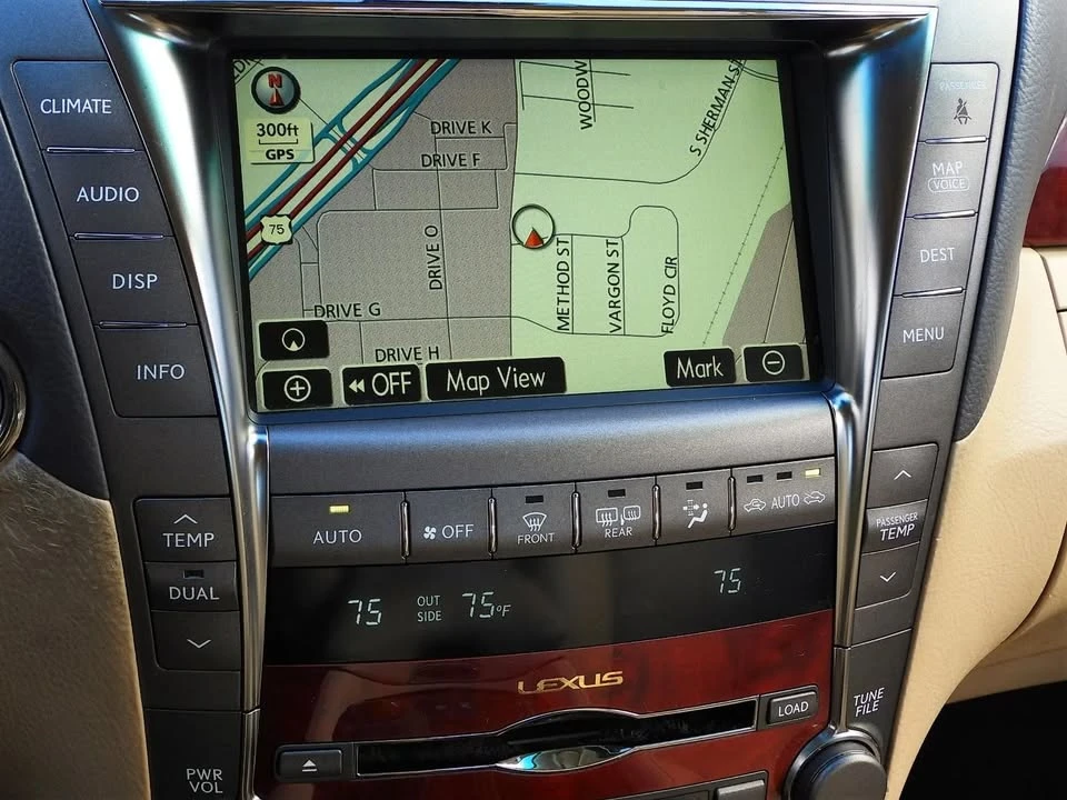 2009 Lexus LS 4th Gen - Image 18 of 20