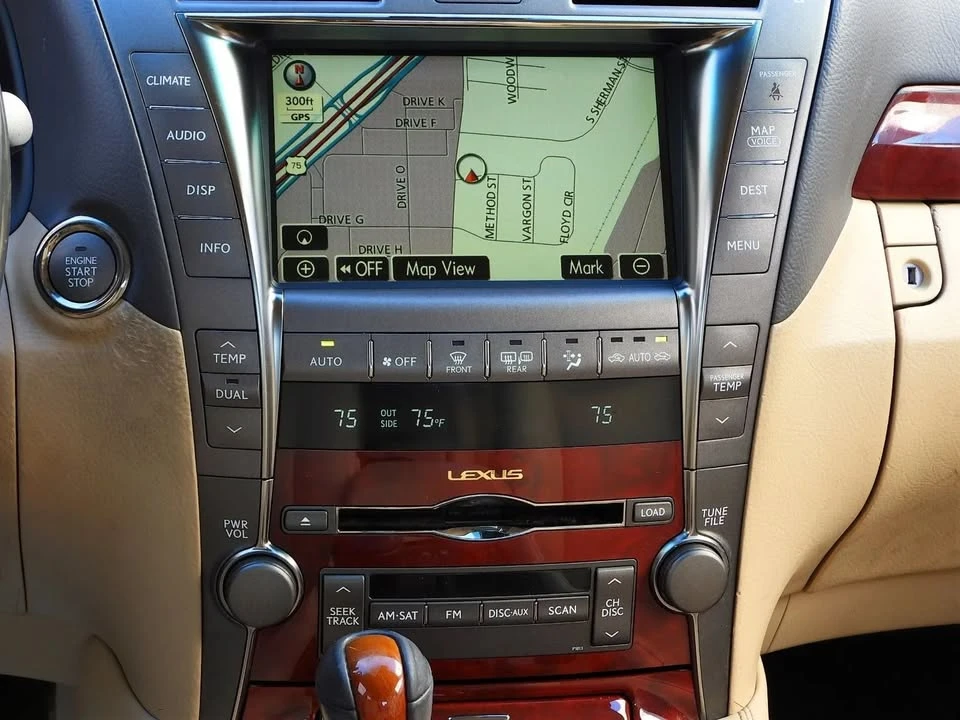 2009 Lexus LS 4th Gen - Image 17 of 20
