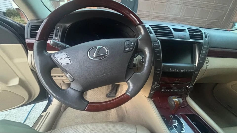 2009 Lexus LS 4th Gen - Image 5 of 8