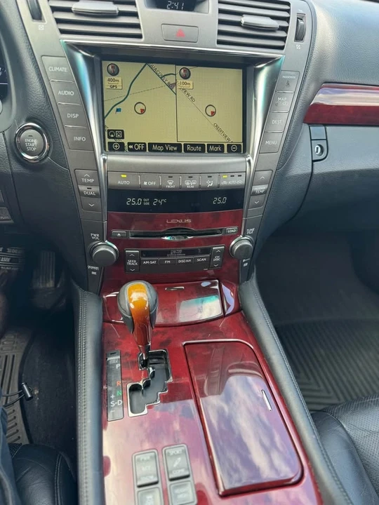 2009 Lexus LS 4th Gen - Image 12 of 16