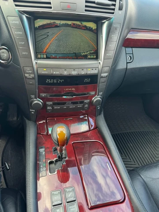 2009 Lexus LS 4th Gen - Image 14 of 16
