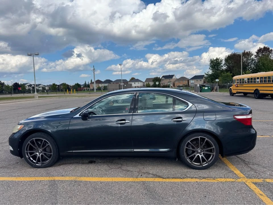2009 Lexus LS 4th Gen - Image 18 of 19