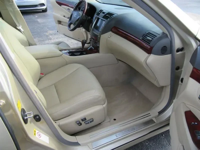 2009 Lexus LS 4th Gen - Image 10 of 12