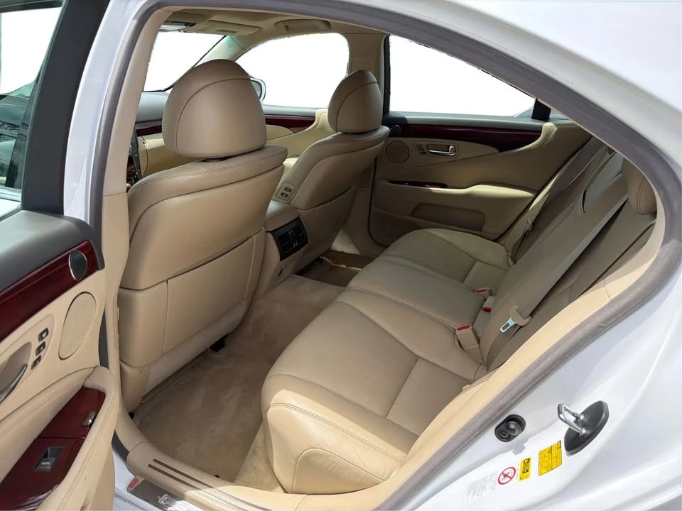 2009 Lexus LS 4th Gen - Image 10 of 20