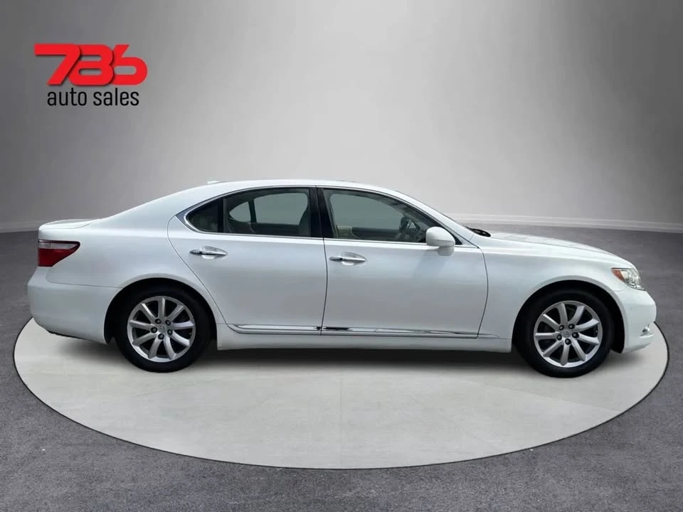 2009 Lexus LS 4th Gen - Image 2 of 20