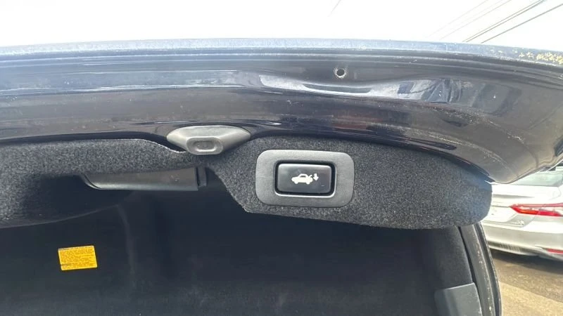2009 Lexus LS 4th Gen - Image 18 of 20