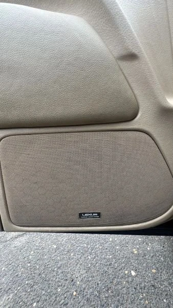 2009 Lexus LS 4th Gen - Image 11 of 20